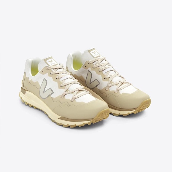 Veja Fitz Roy Trek Shell Shoes - Picture 1 of 7